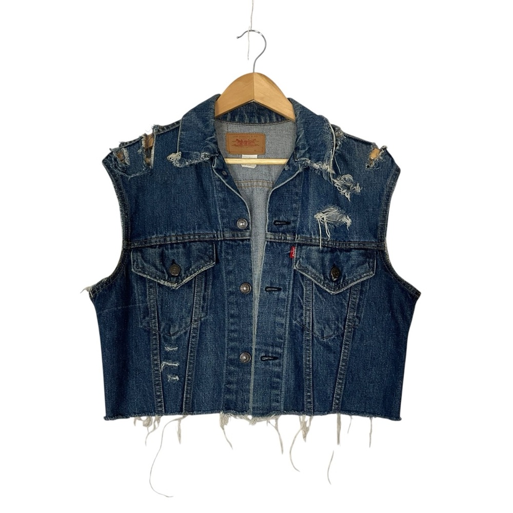 LEVI’S sz S/M Red Tab Denim Jean Vest Chest Pockets Heavy Distressing Crop Blue